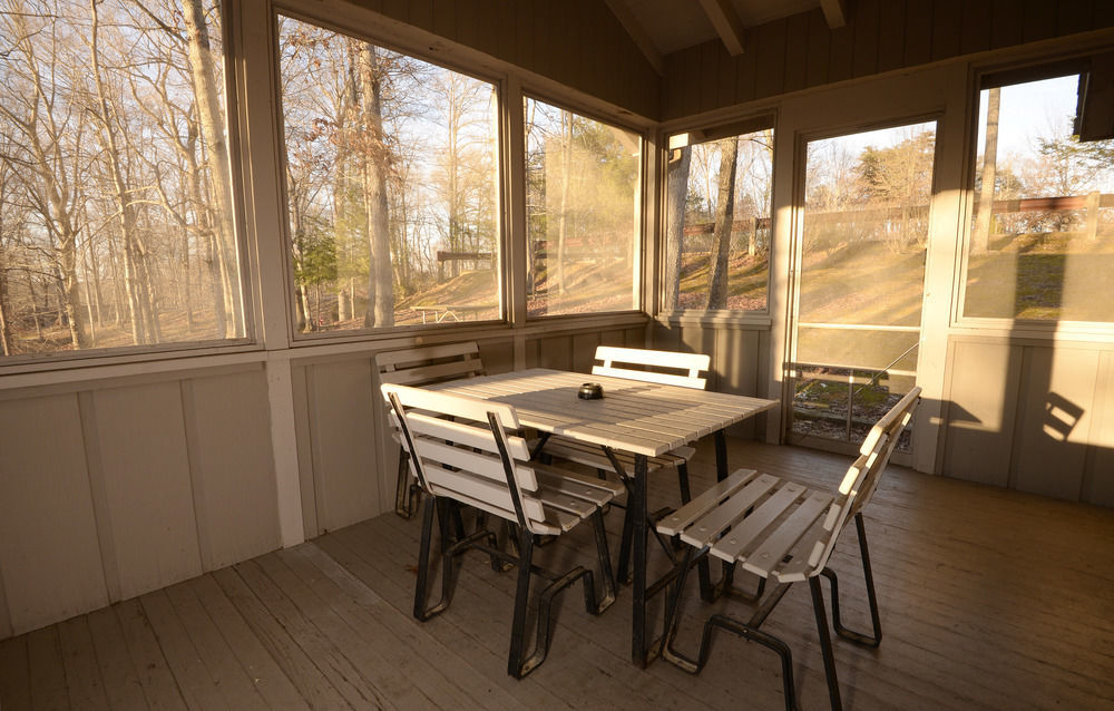 Lake Cumberland State Resort Park Jamestown Exterior foto